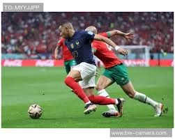 这位20岁的天才中卫预计今日在科隆完成体检。若一切顺利，他 来源：天空体育德国记者 Plettenberg全部 🚨💥 贾迈·辛普森-普西转会科隆足球俱乐部——交易完成 ✔️