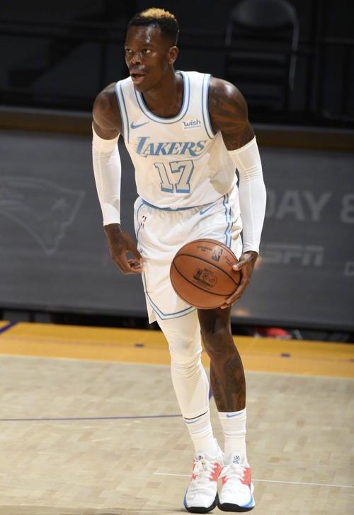 俄军重型火焰喷射系统竟遭摧毁！.