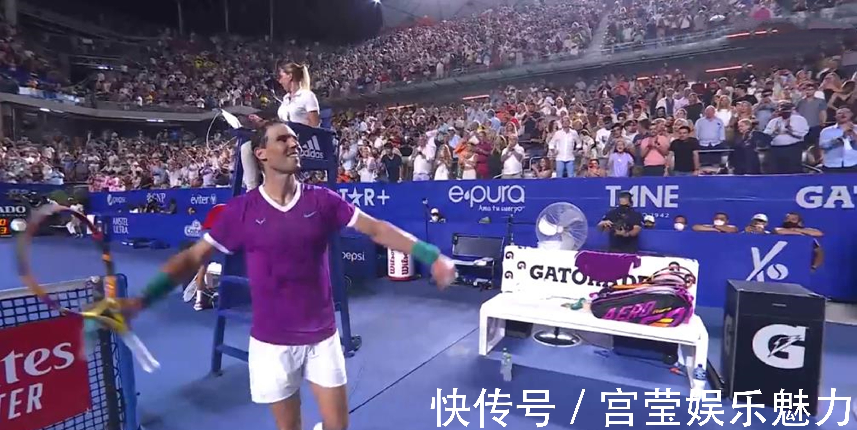 巾帼不让须眉!中国斯诺克女选手白雨露再次击败男选手九派新闻.