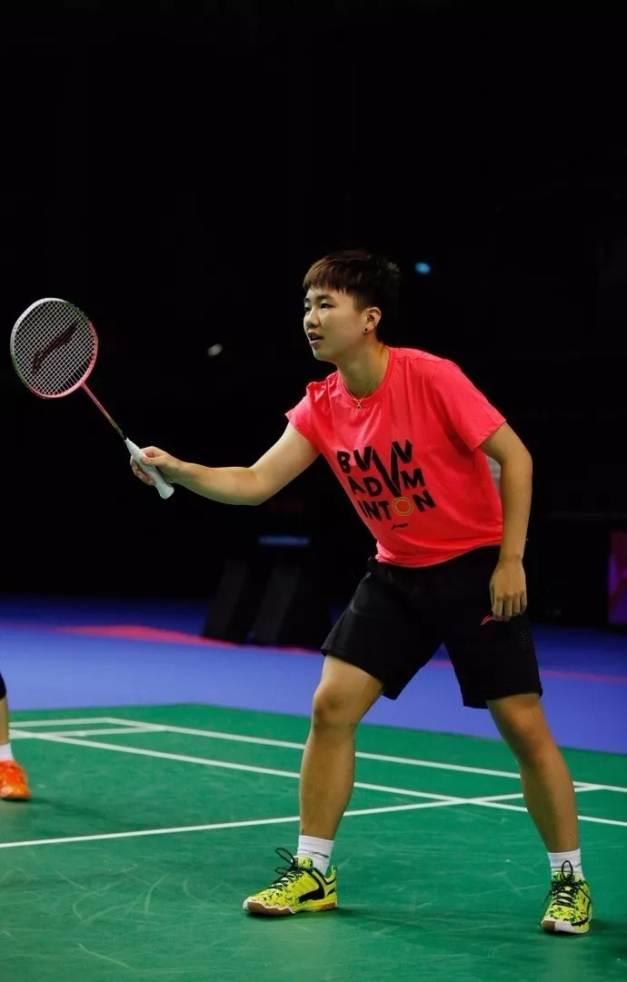 梅西保暖秘诀曝光 手套里贴上暖宝宝 球衣里还有保暖内衣